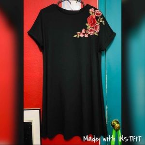 T-Shirt Dress w/Rose Embroidery